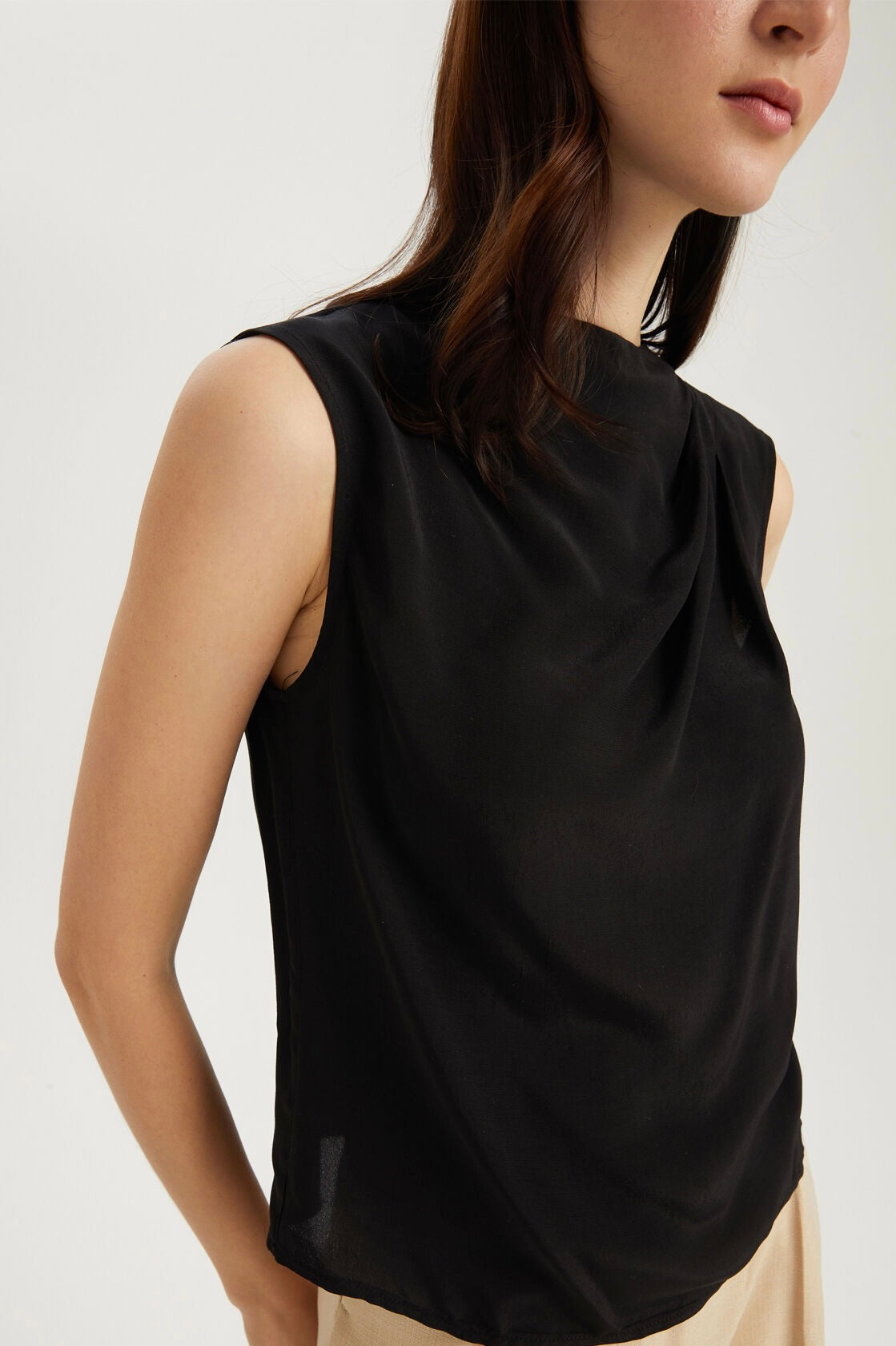 Pleated Detail Sleeveless Blouse